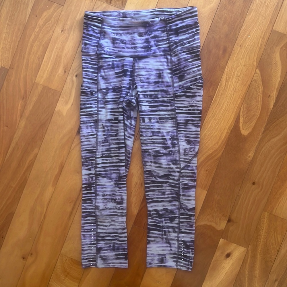 19 inch lululemon leggings size 4